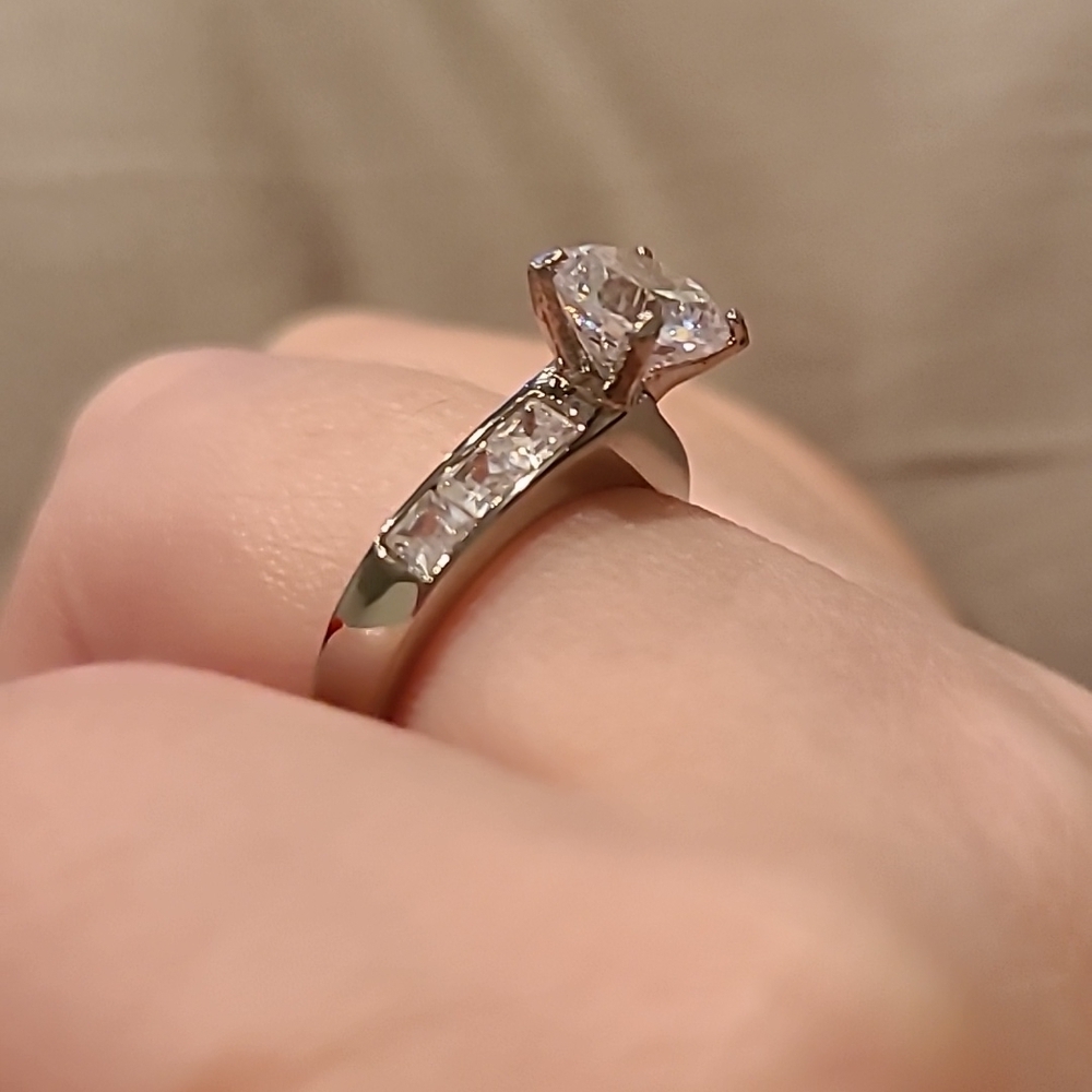Cubic zirconia stainless steel classic engagement ring - Picture 3 of 9